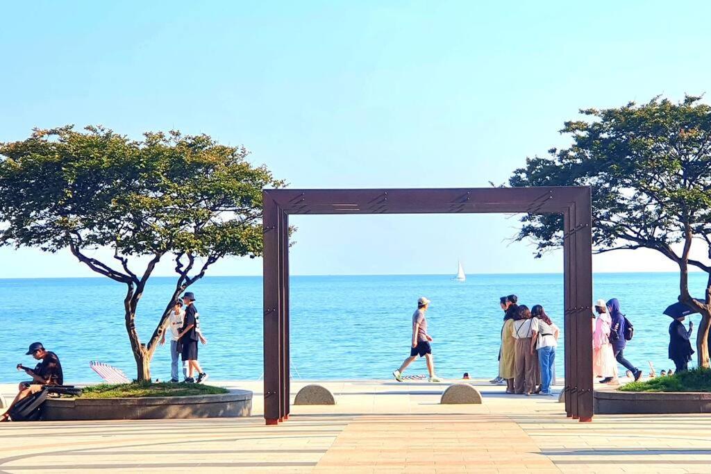 Haeundai Beach 1 Cho Leilighet Busan Eksteriør bilde